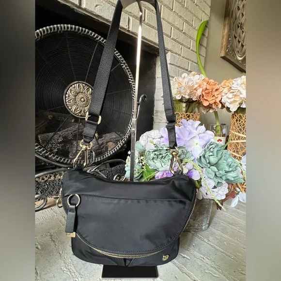 Lululemon All Night Festival Bag Micro 1.5L - Picture 6 of 14